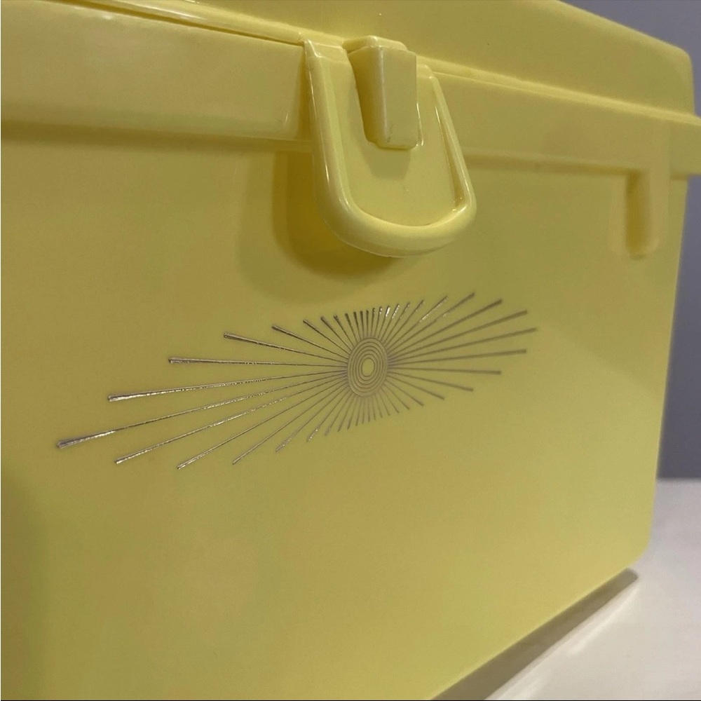 Vintage 1960s Atomic Starburst Yellow Sewing Box MCM Craft Storage Retro Decor - Picture 6 of 14